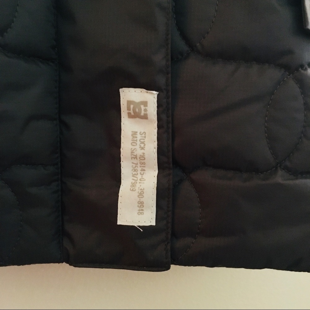 DC Puffer Jacket - Picture 4 of 12